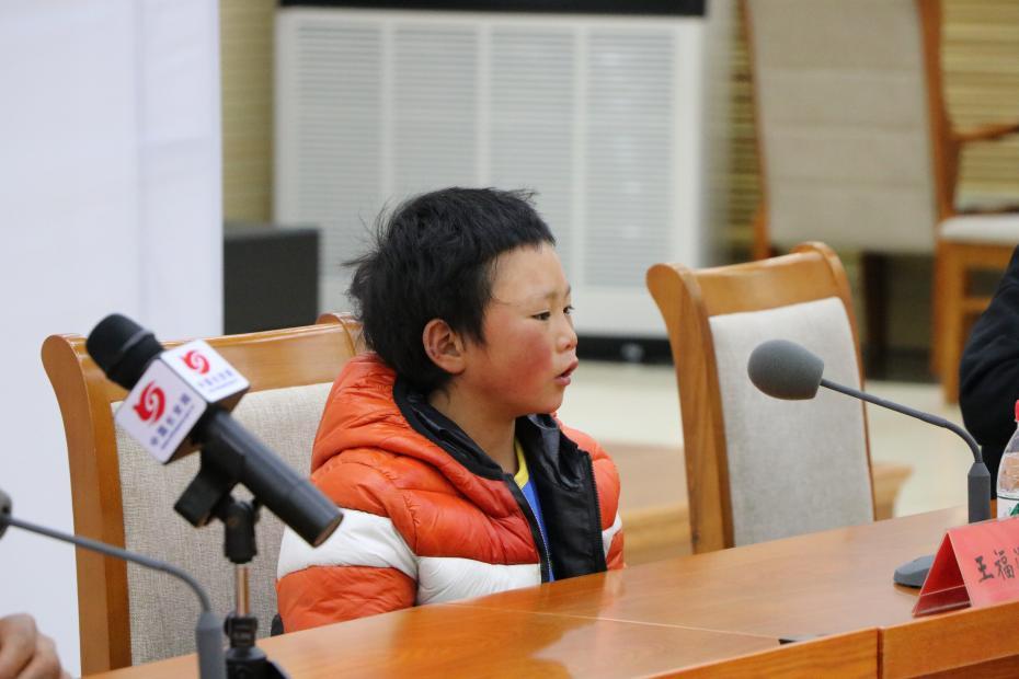 "冰花男孩"王福满北京圆梦